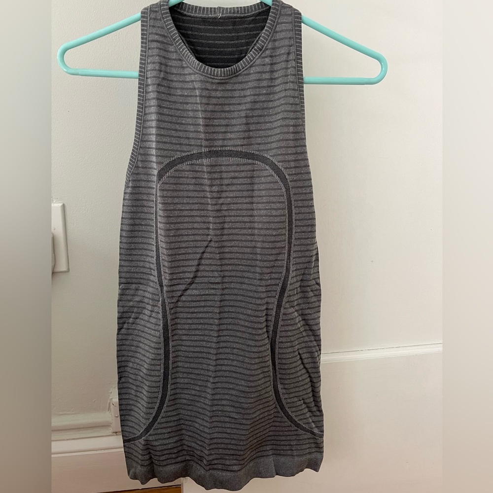 Lululemon - Grey High Neck Run Swiftly Tank -size 6 unworn